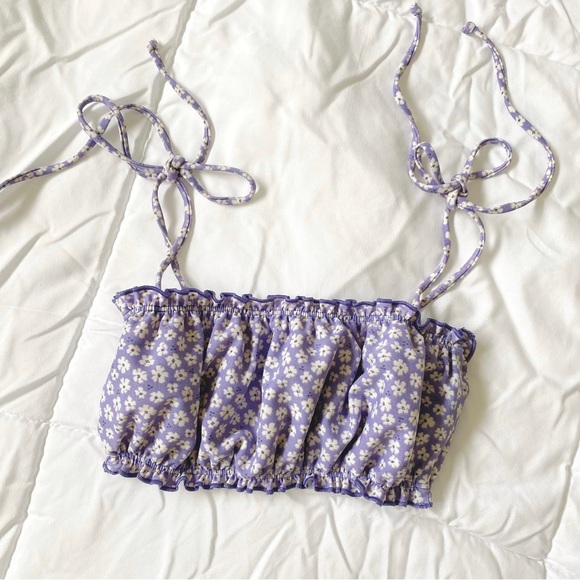 Reformation • Goldie Bikini Top in Purple Floral - Picture 4 of 9